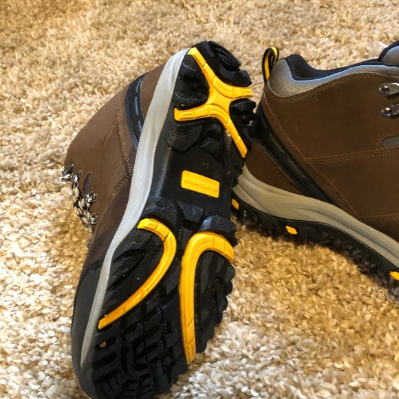 Skechers® Relaxed Fit Relment Pelmo Men's Waterproof Boots - Picture 3 of 7